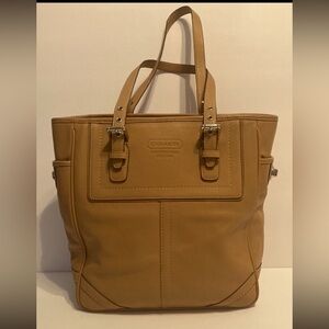 Vintage Coach Tan Hampton Leather Tote Handbag No MO 678-F10412
